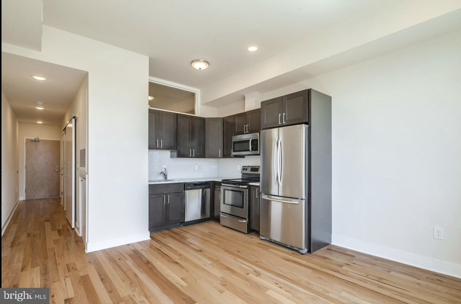 GRADUATE HOSPITAL - Residential Lease