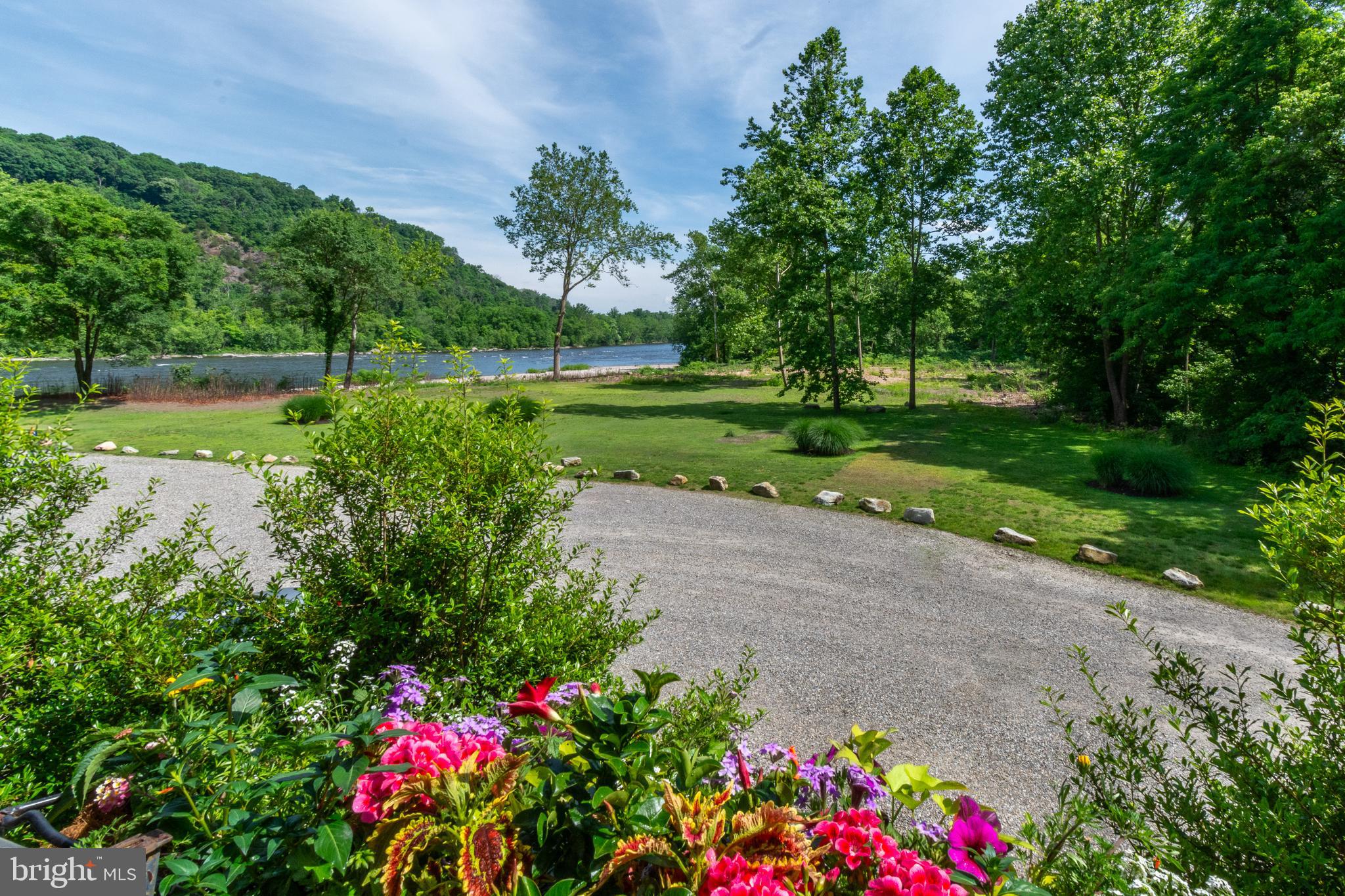 WATERVIEW PLACE - Residential