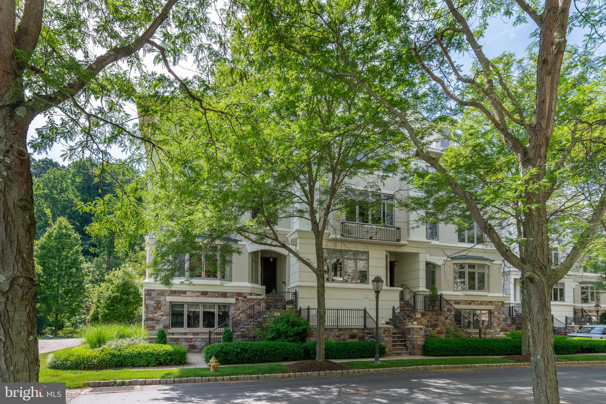 WATERVIEW PLACE - Residential