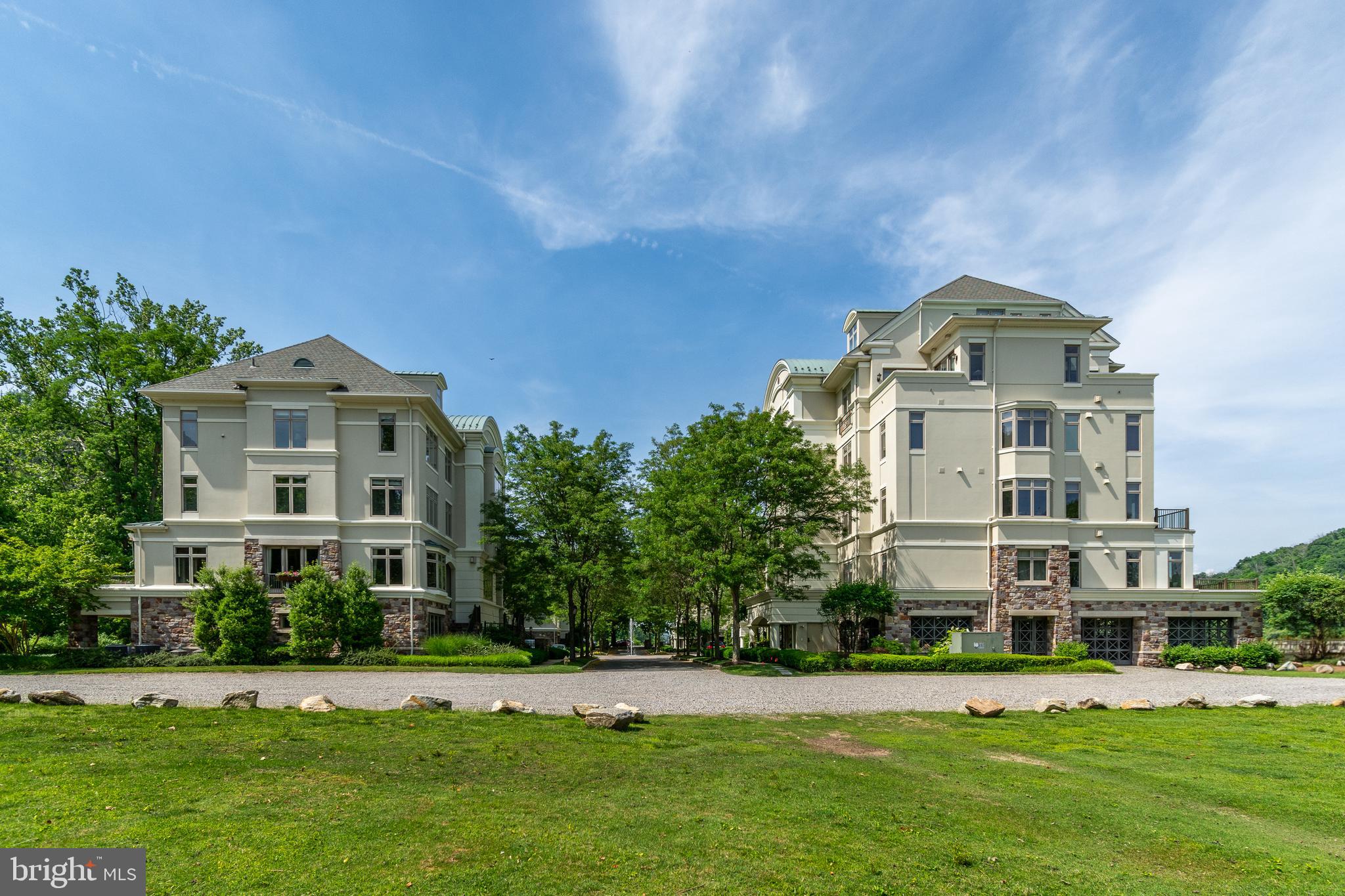 WATERVIEW PLACE - Residential