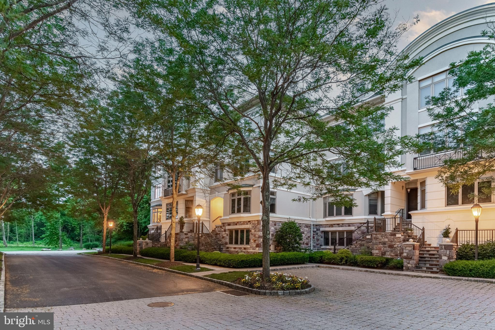 WATERVIEW PLACE - Residential