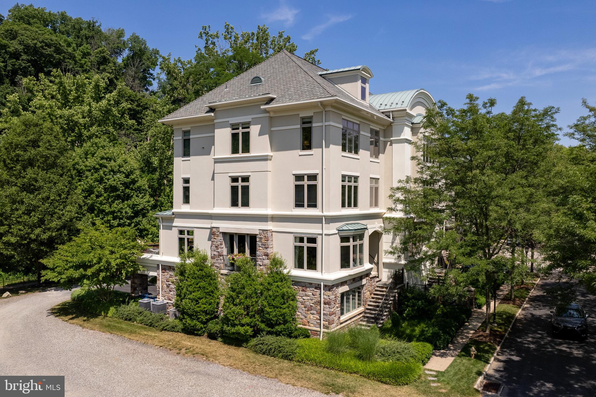 WATERVIEW PLACE - Residential