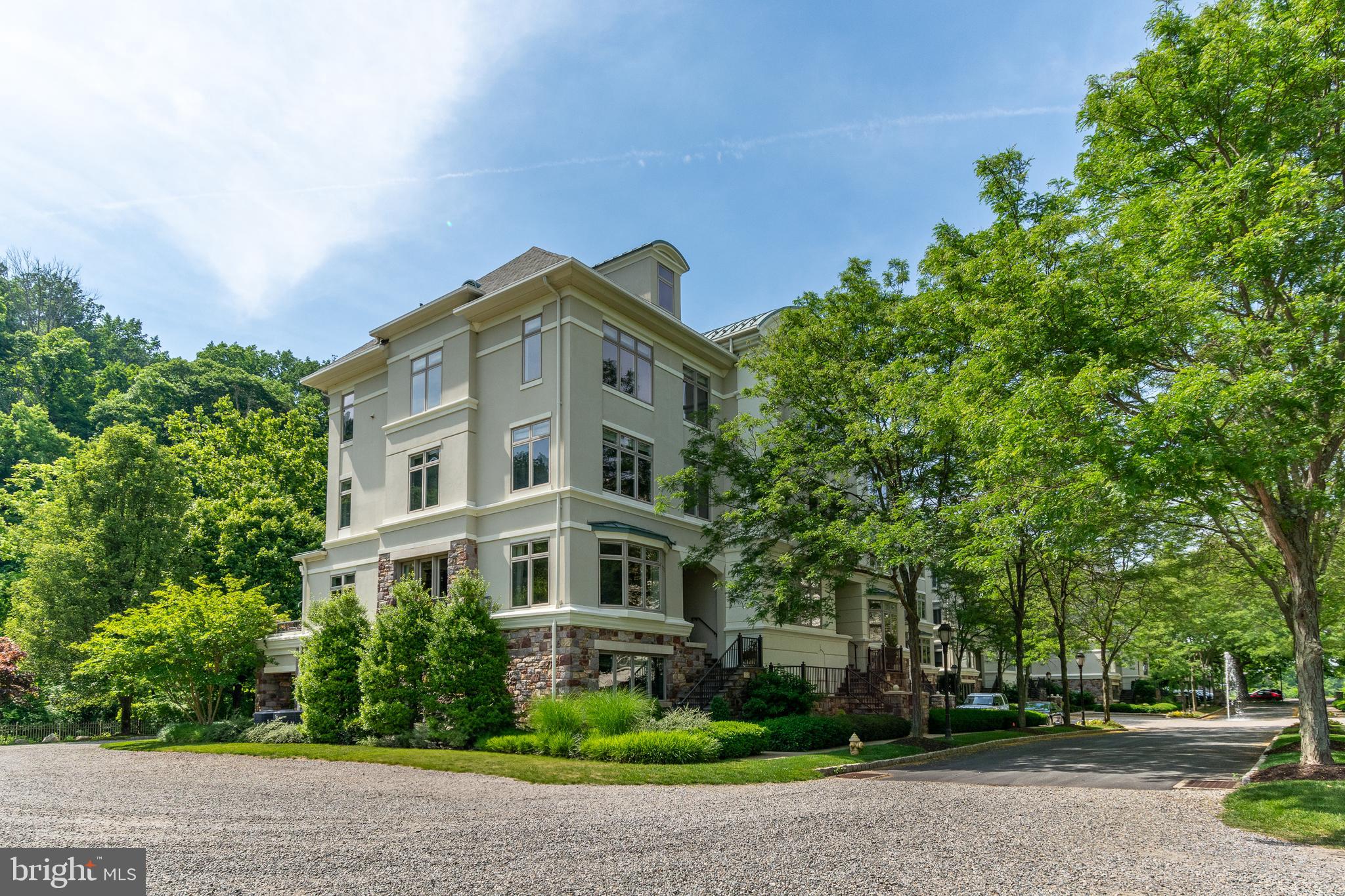 WATERVIEW PLACE - Residential