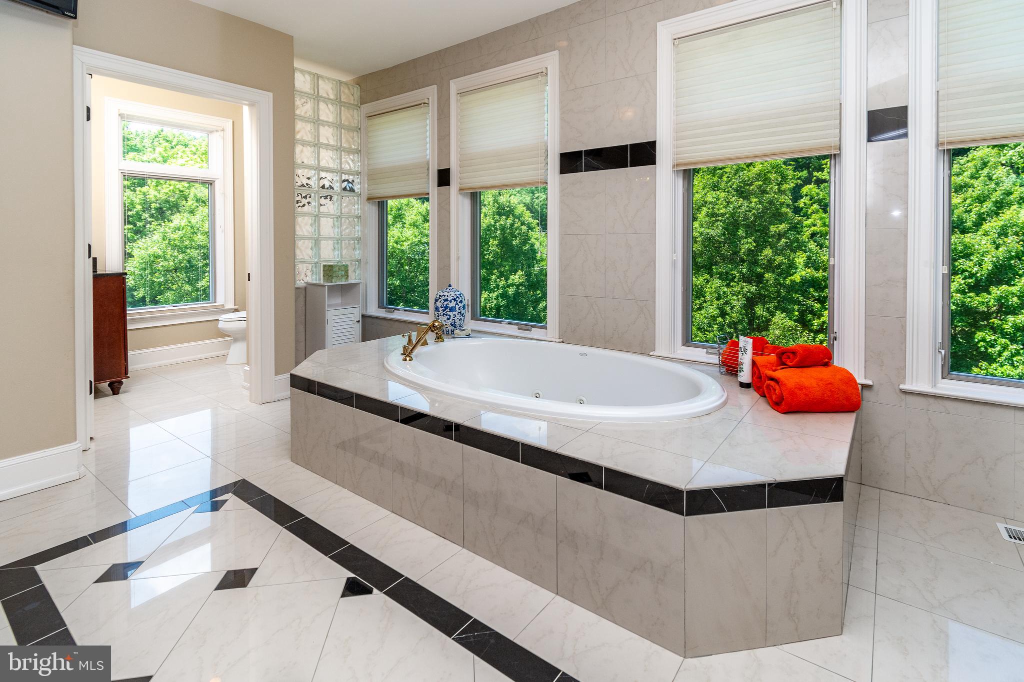 WATERVIEW PLACE - Residential