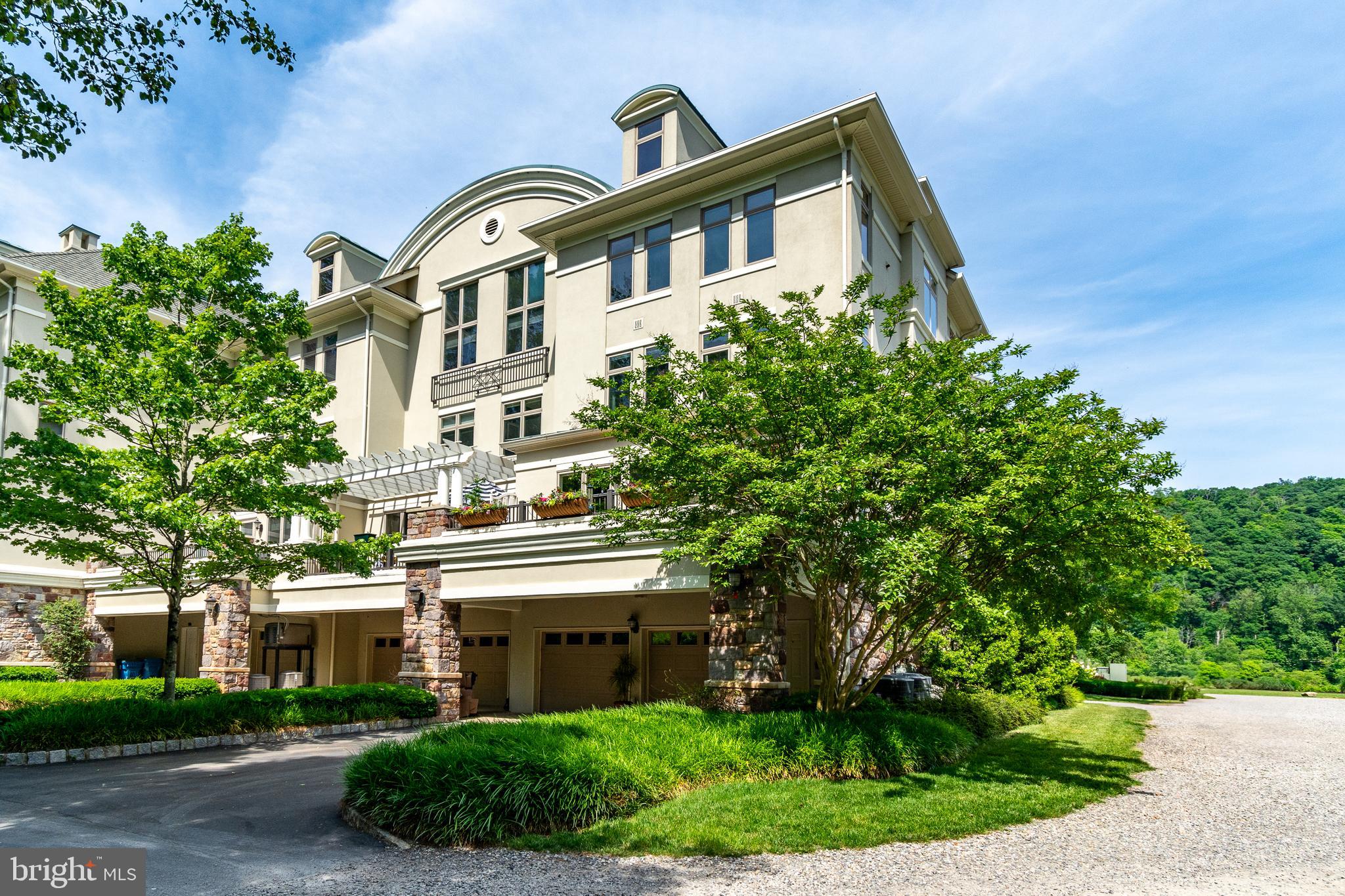 WATERVIEW PLACE - Residential