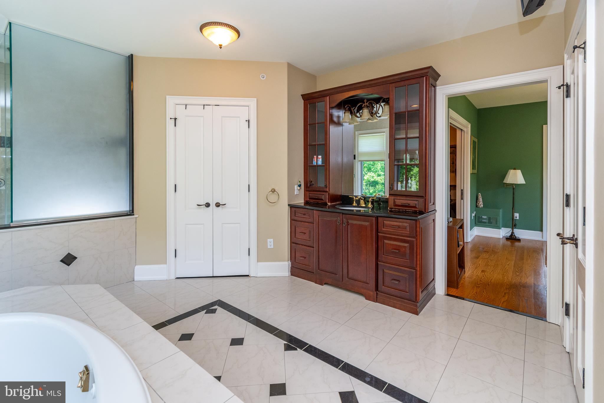 WATERVIEW PLACE - Residential