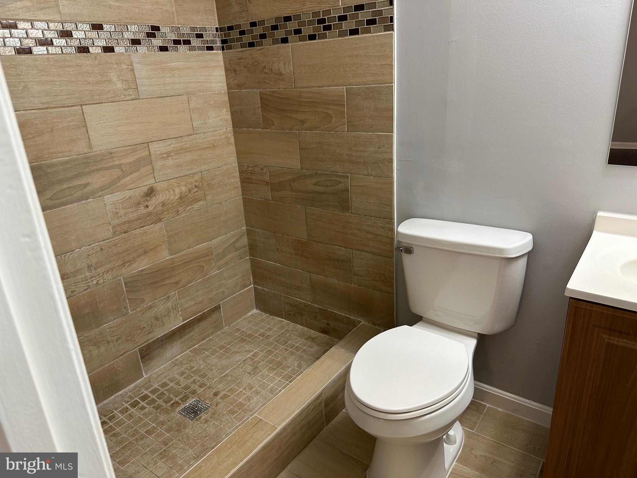 LAKE RIDGE - Residential Lease