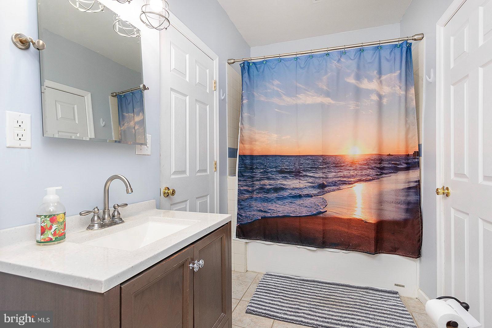 WAKELAND MANOR - Residential