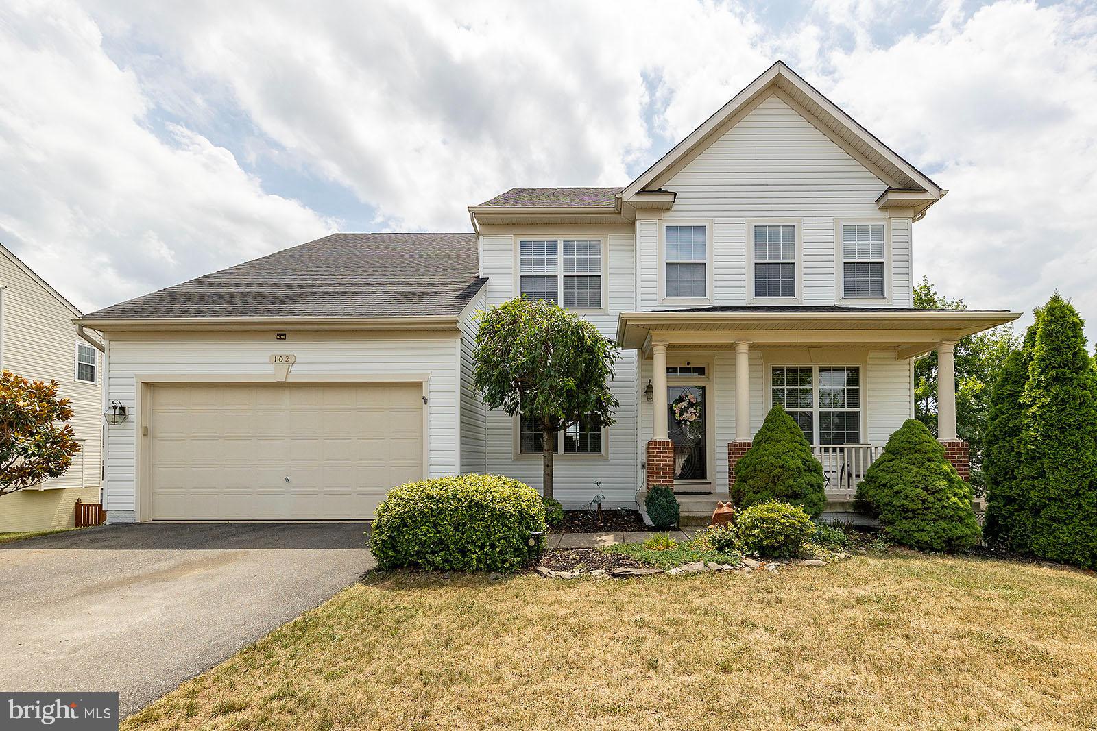 WAKELAND MANOR - Residential