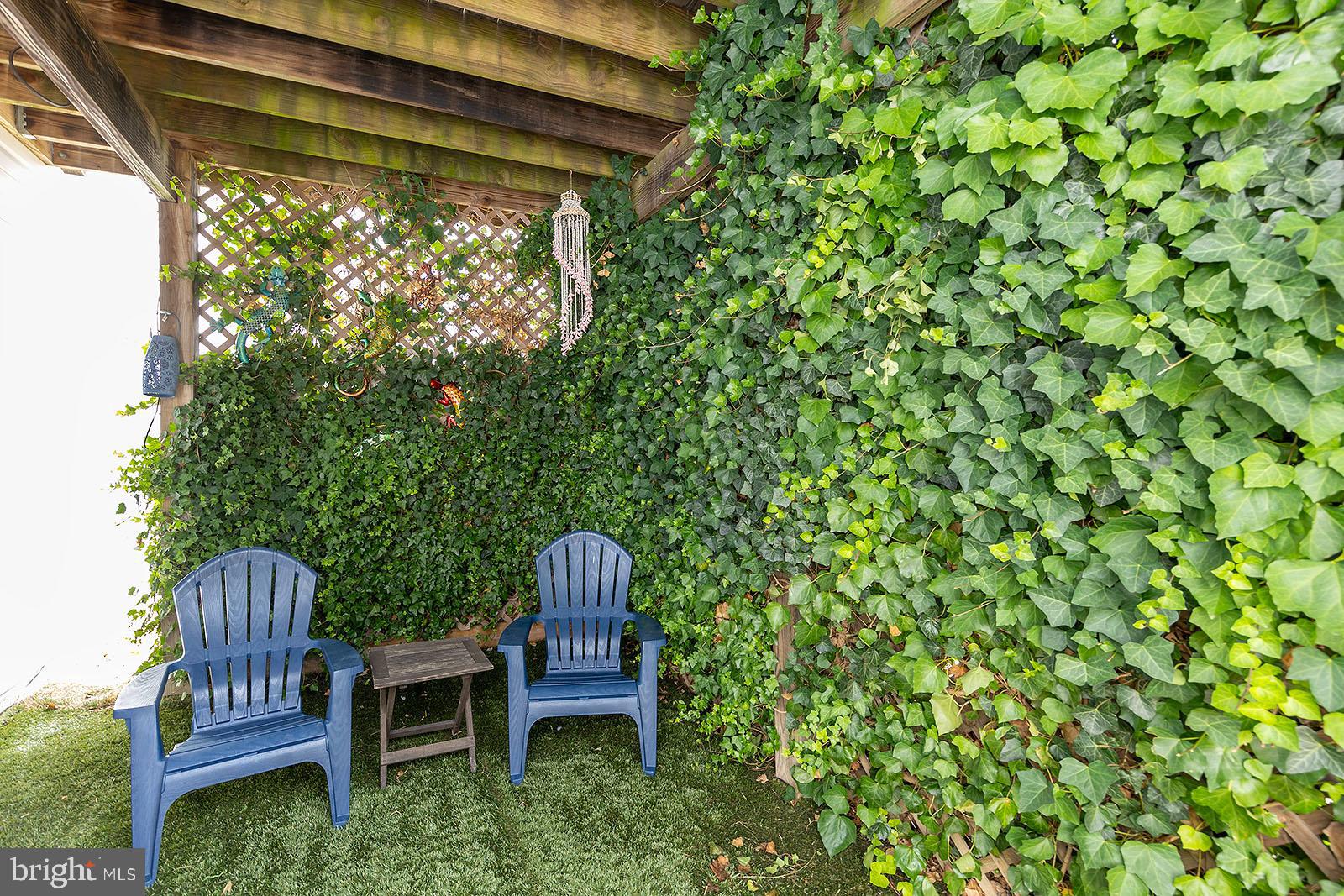 WAKELAND MANOR - Residential