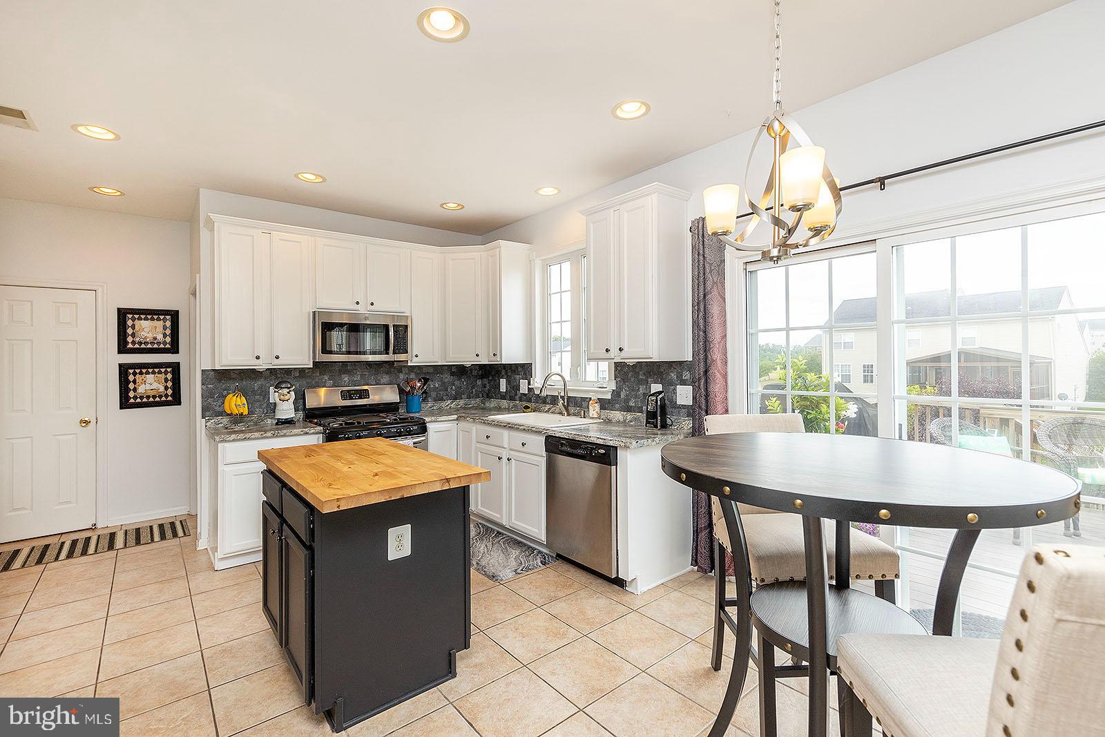 WAKELAND MANOR - Residential