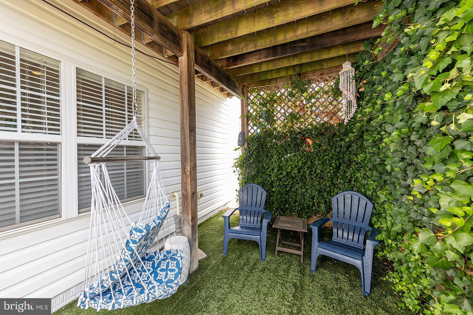 WAKELAND MANOR - Residential