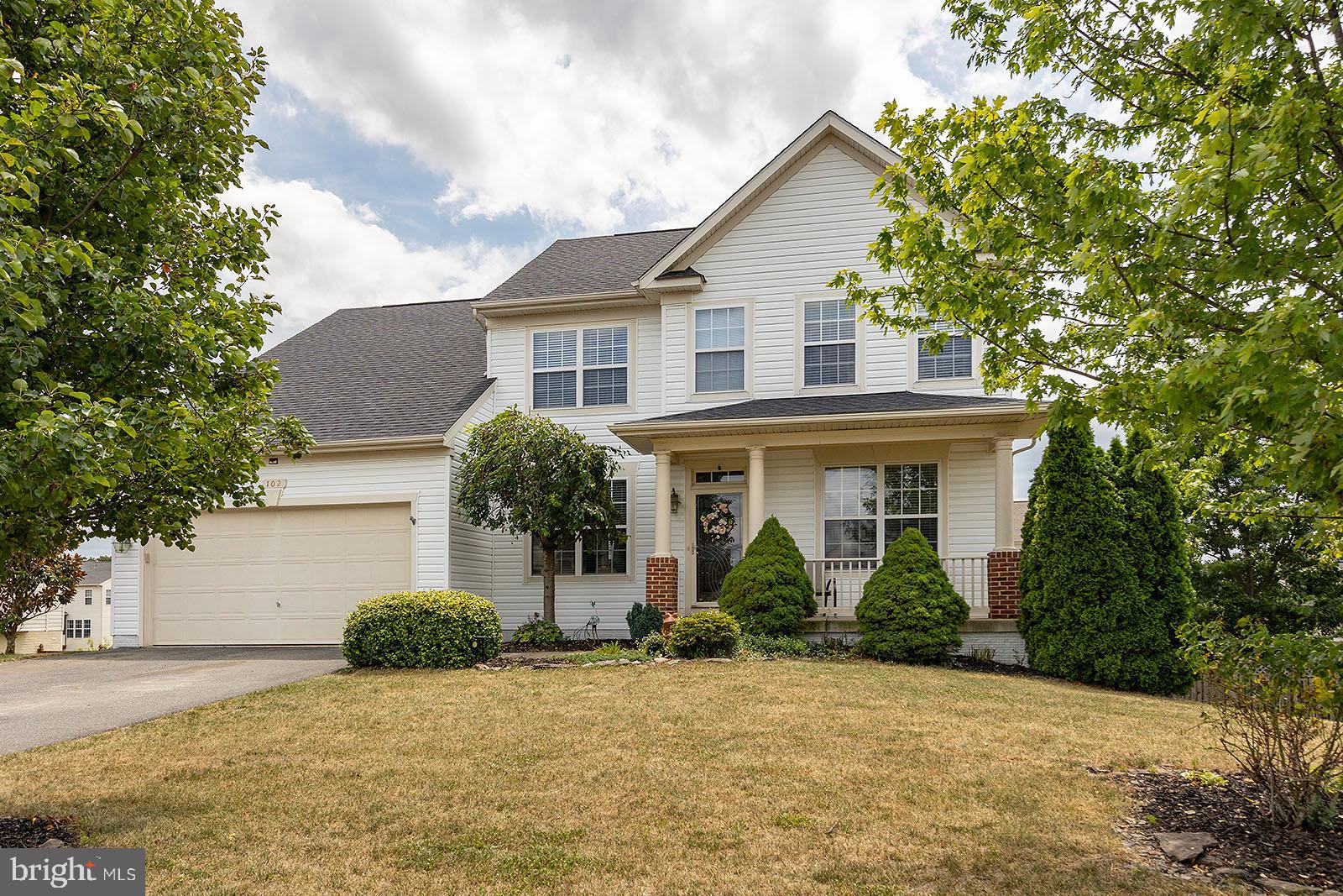 WAKELAND MANOR - Residential