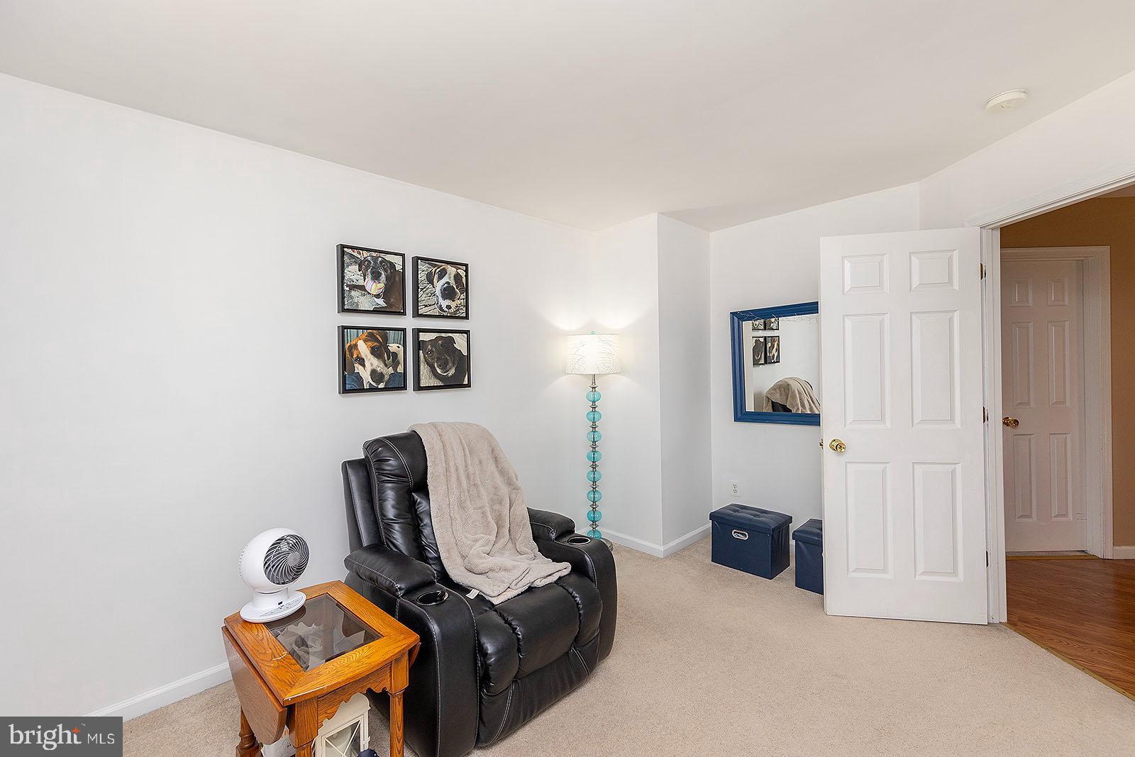 WAKELAND MANOR - Residential