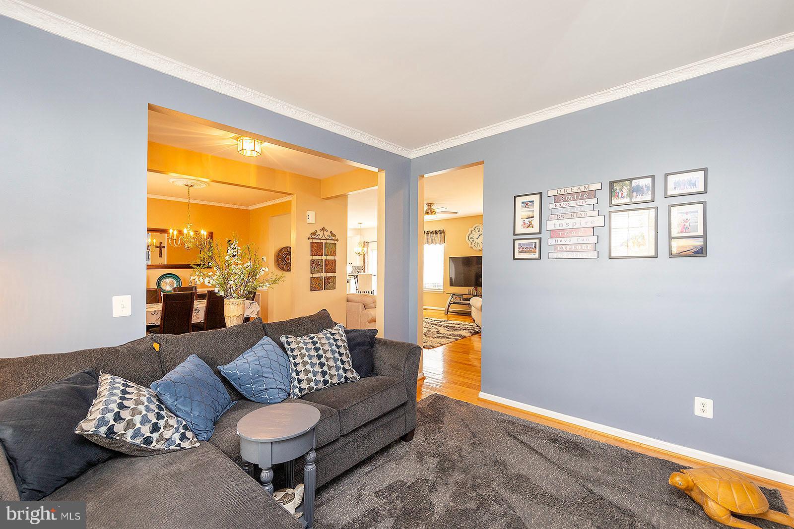 WAKELAND MANOR - Residential