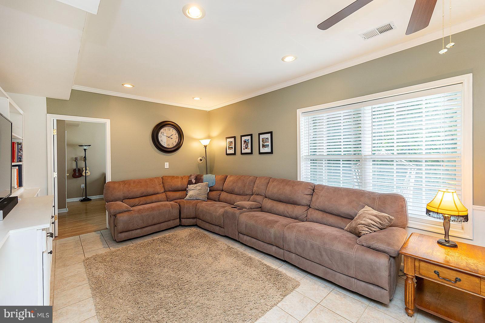 WAKELAND MANOR - Residential