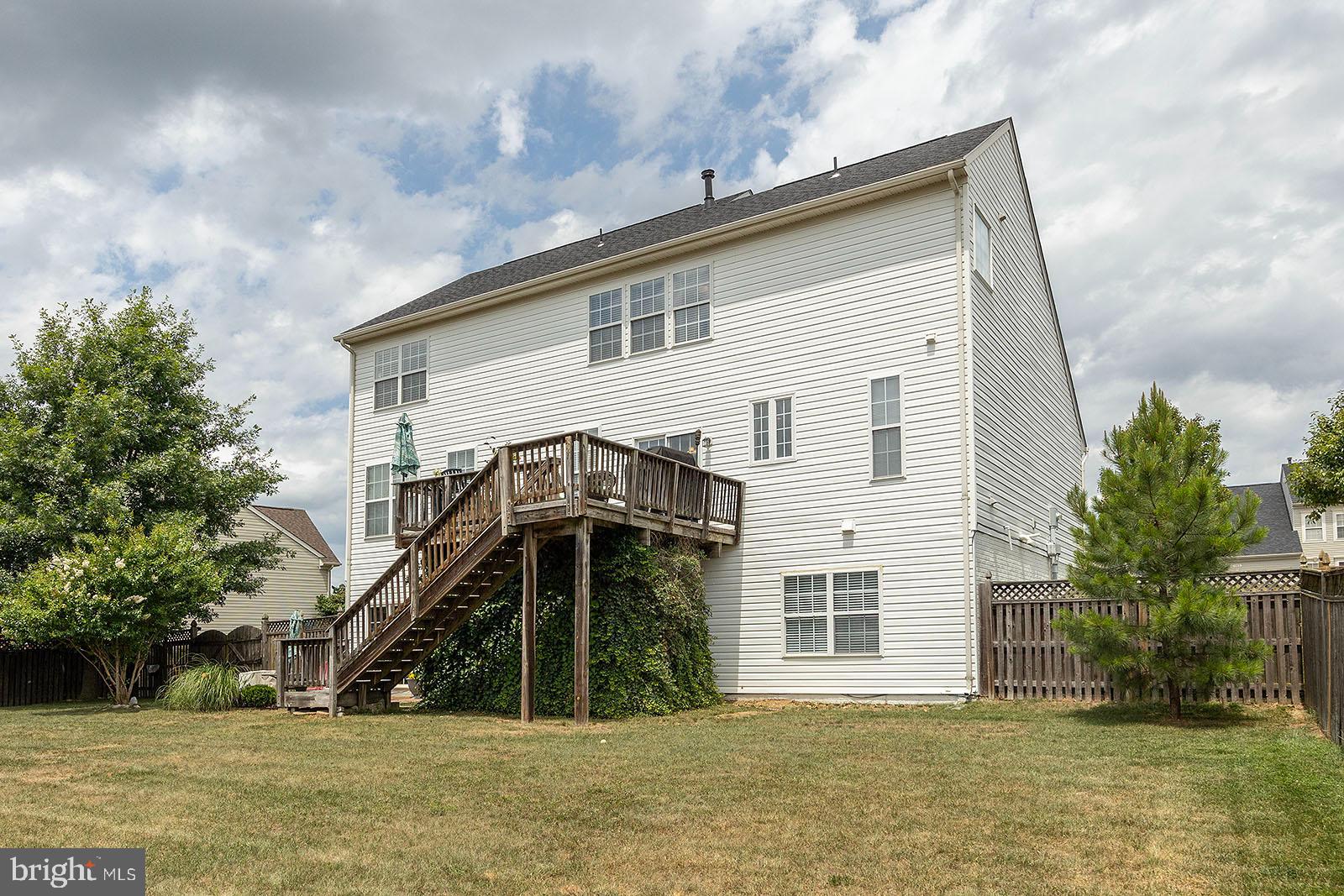 WAKELAND MANOR - Residential