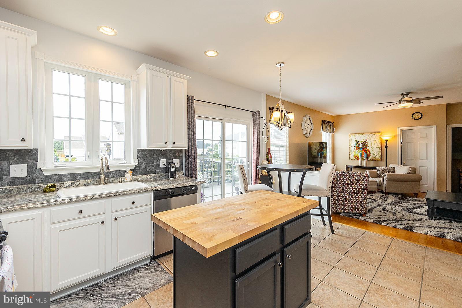 WAKELAND MANOR - Residential