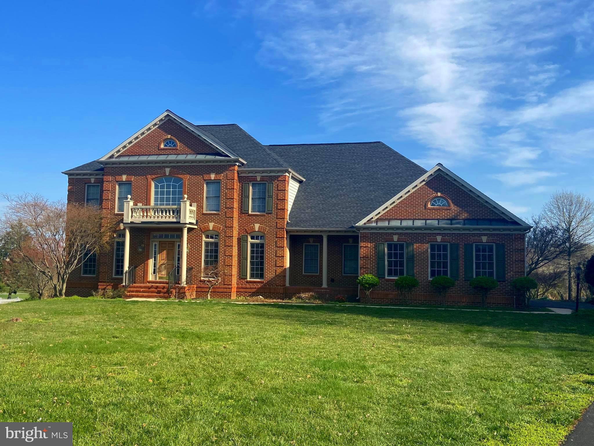 Here's your chance to own a spacious, rare NV Yorktown model in the scenic Gaither Hunt community. This brick front charmer greets you with a 2-story foyer; 9' ceiling on all levels; spacious sunken family room; formal living & dining rooms; main level library; spacious, island eat-in kitchen with double ovens, stainless fridge & dishwasher; two gas fireplaces. Upstairs provides private bathrooms for every bedroom; vast primary suite includes sitting area, huge walk-in closet, w/private primary bath. .98 acre, private, cul-de-sac lot features wooded & farm views. Recent updates include GAF Timberline roof 2019, well pump 2020, primary bath shower 2021.