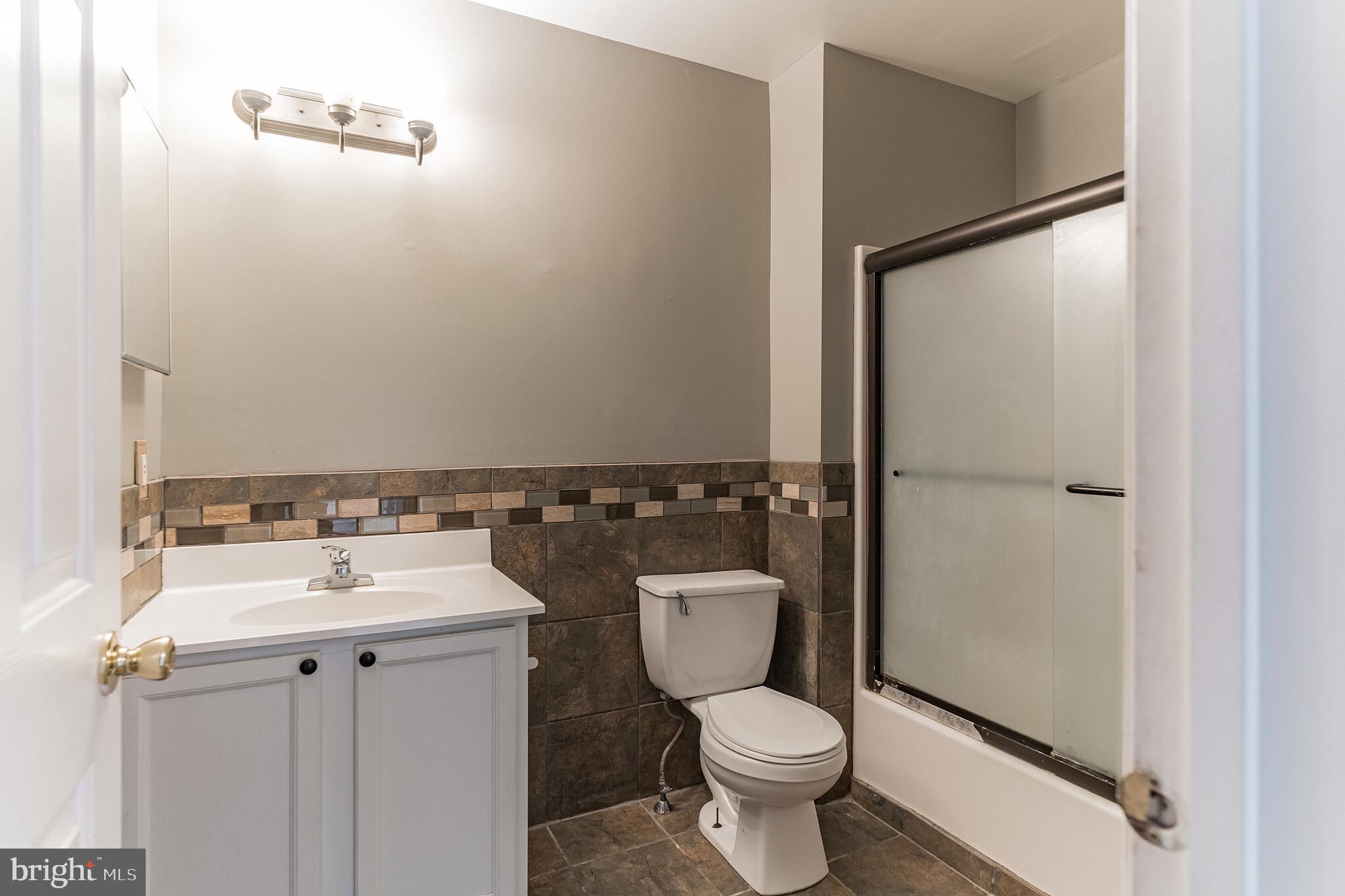 FOX CHASE - Residential
