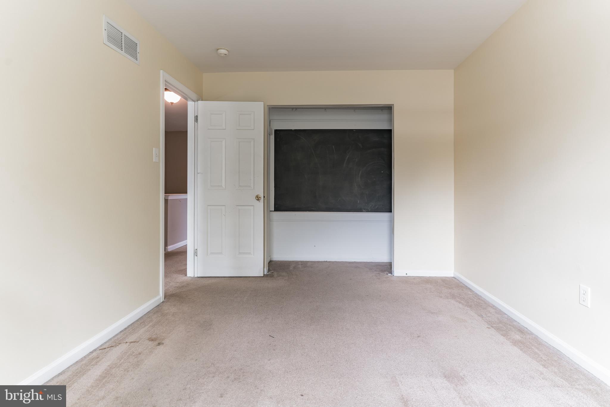 FOX CHASE - Residential