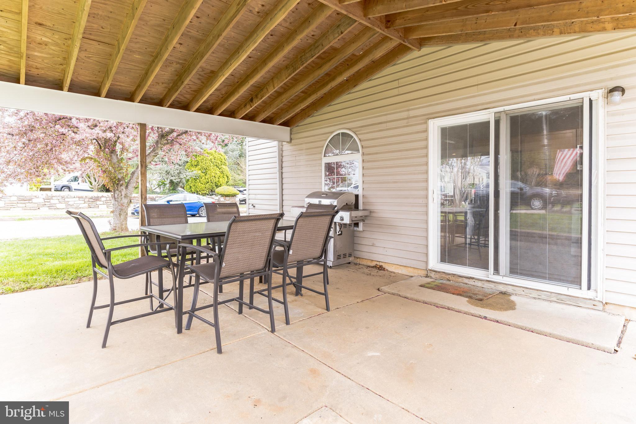FOX CHASE - Residential