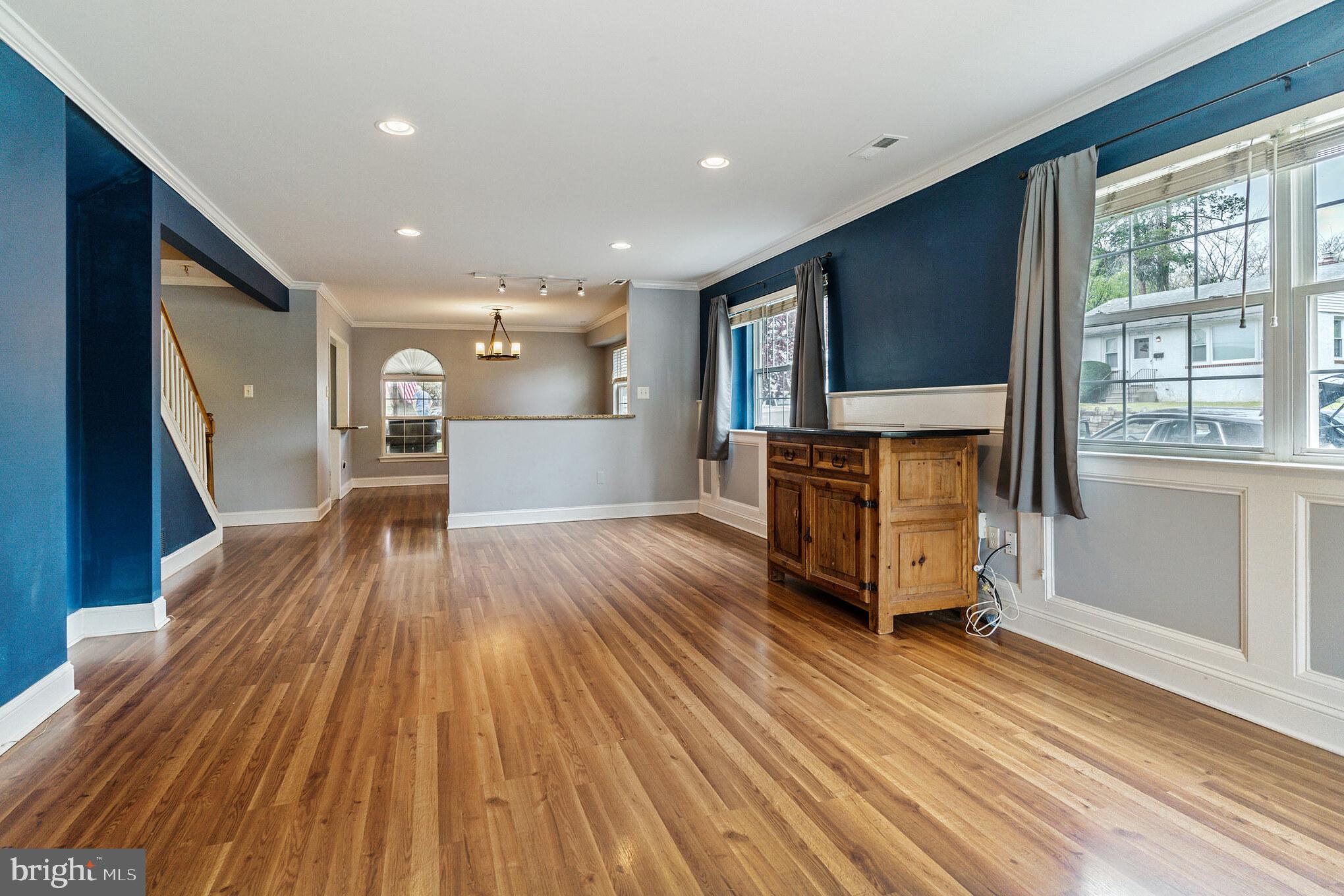 FOX CHASE - Residential