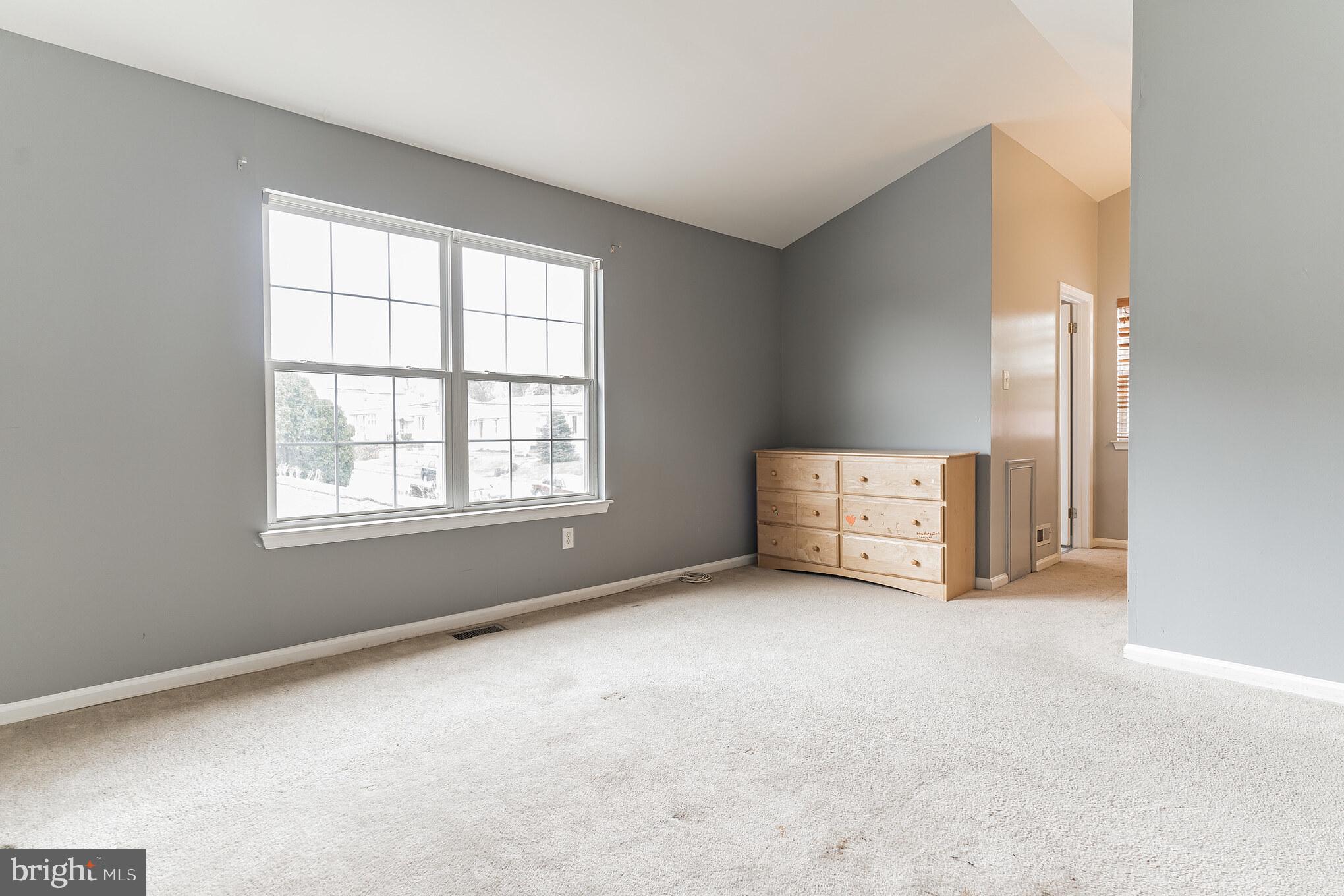 FOX CHASE - Residential
