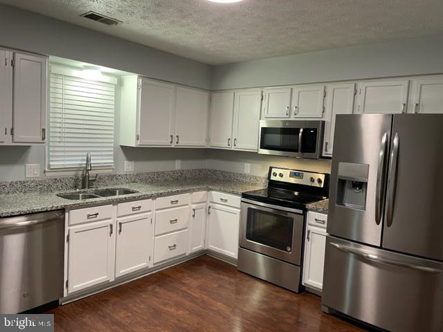 GREENBRIAR VILLAGE - Residential Lease