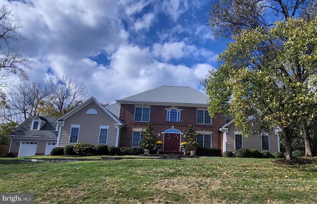 Photo of 1 Ayr Street SW, LEESBURG, VA 20175 (MLS # VALO2110320)