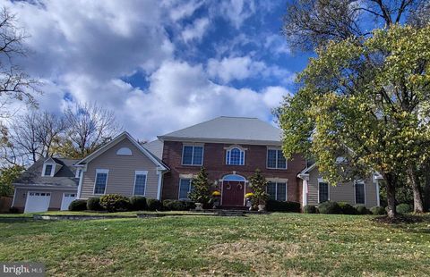 1 AYR STREET SW LEESBURG VA 20175