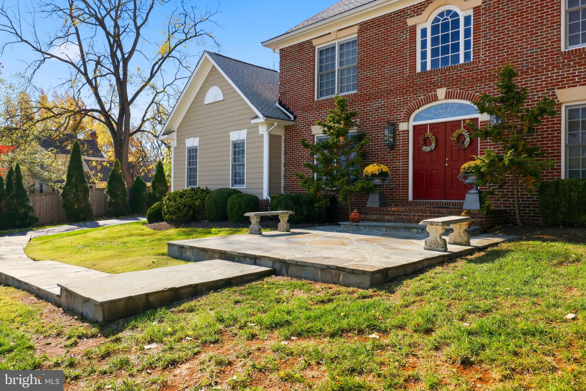 HISTORIC LEESBURG - Residential