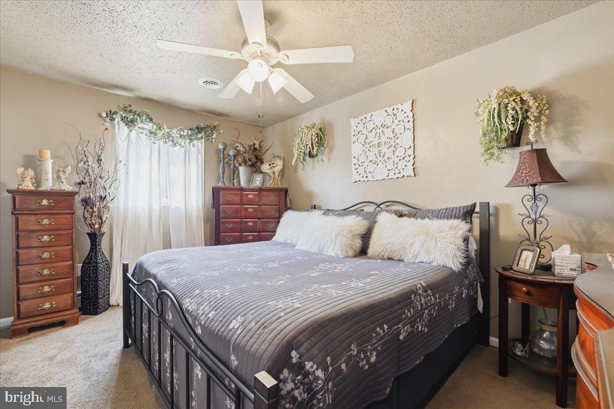 POCONO COUNTRY PLACE - Residential