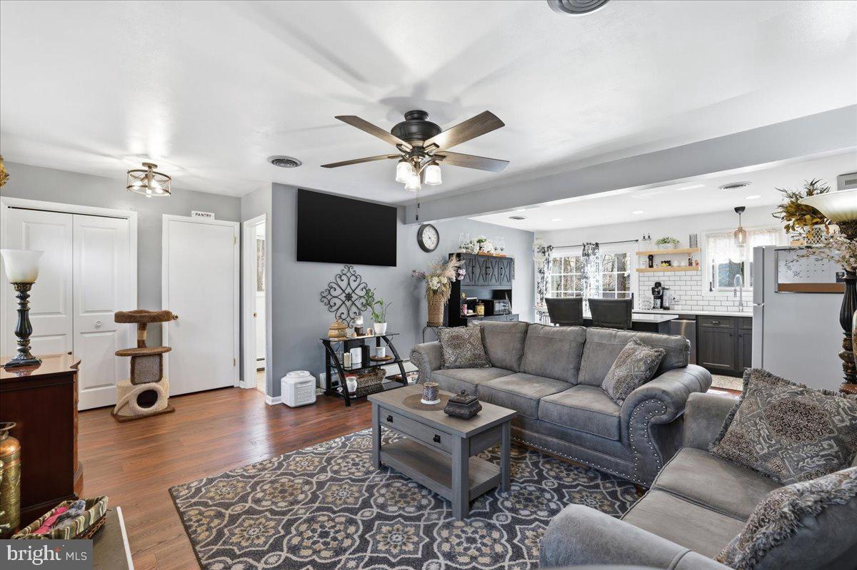 POCONO COUNTRY PLACE - Residential