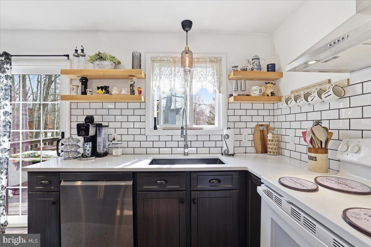 POCONO COUNTRY PLACE - Residential