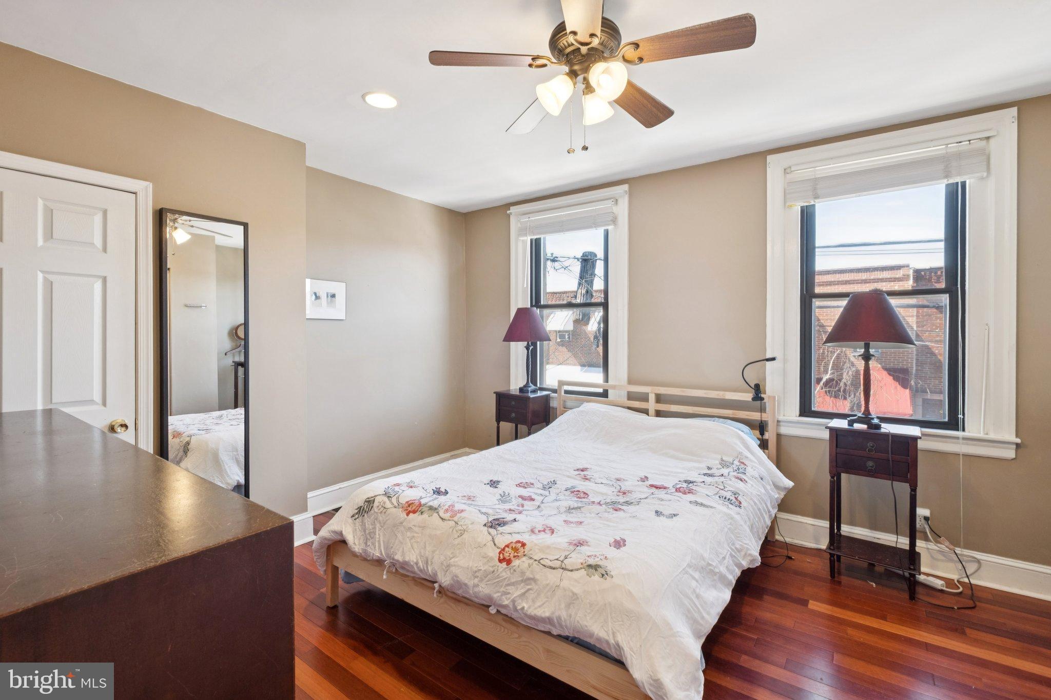 PORT RICHMOND - Residential