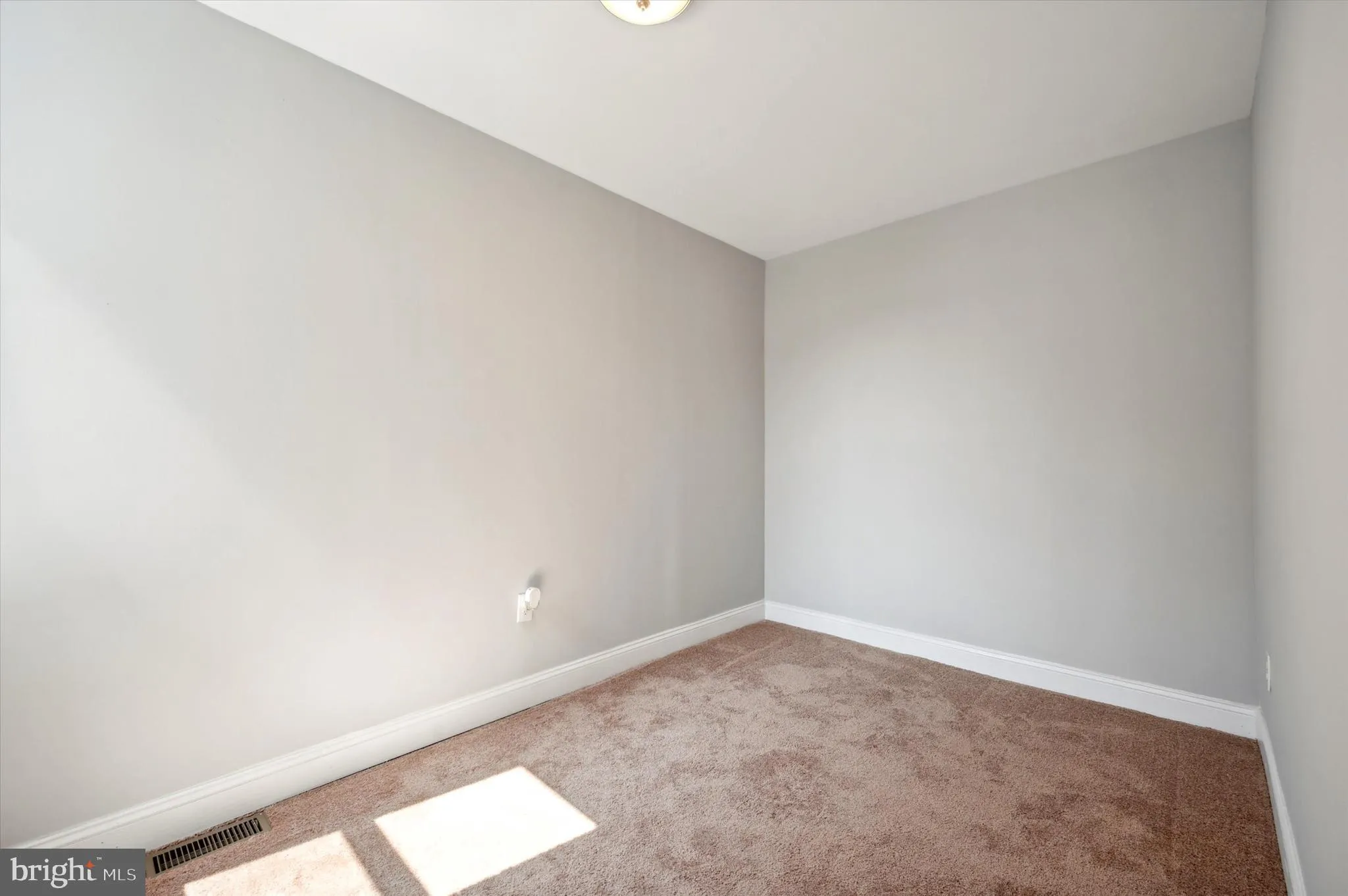 Philadelphia, Pennsylvania 19121, United States, 3 Bedrooms Bedrooms, ,1 BathroomBathrooms,Residential,Active,37110