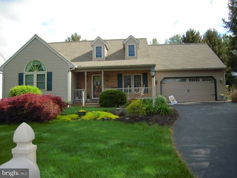 Photo of 111 STRICKLER RUN DR, COLUMBIA, PA 17512 (MLS # PALA2034654)