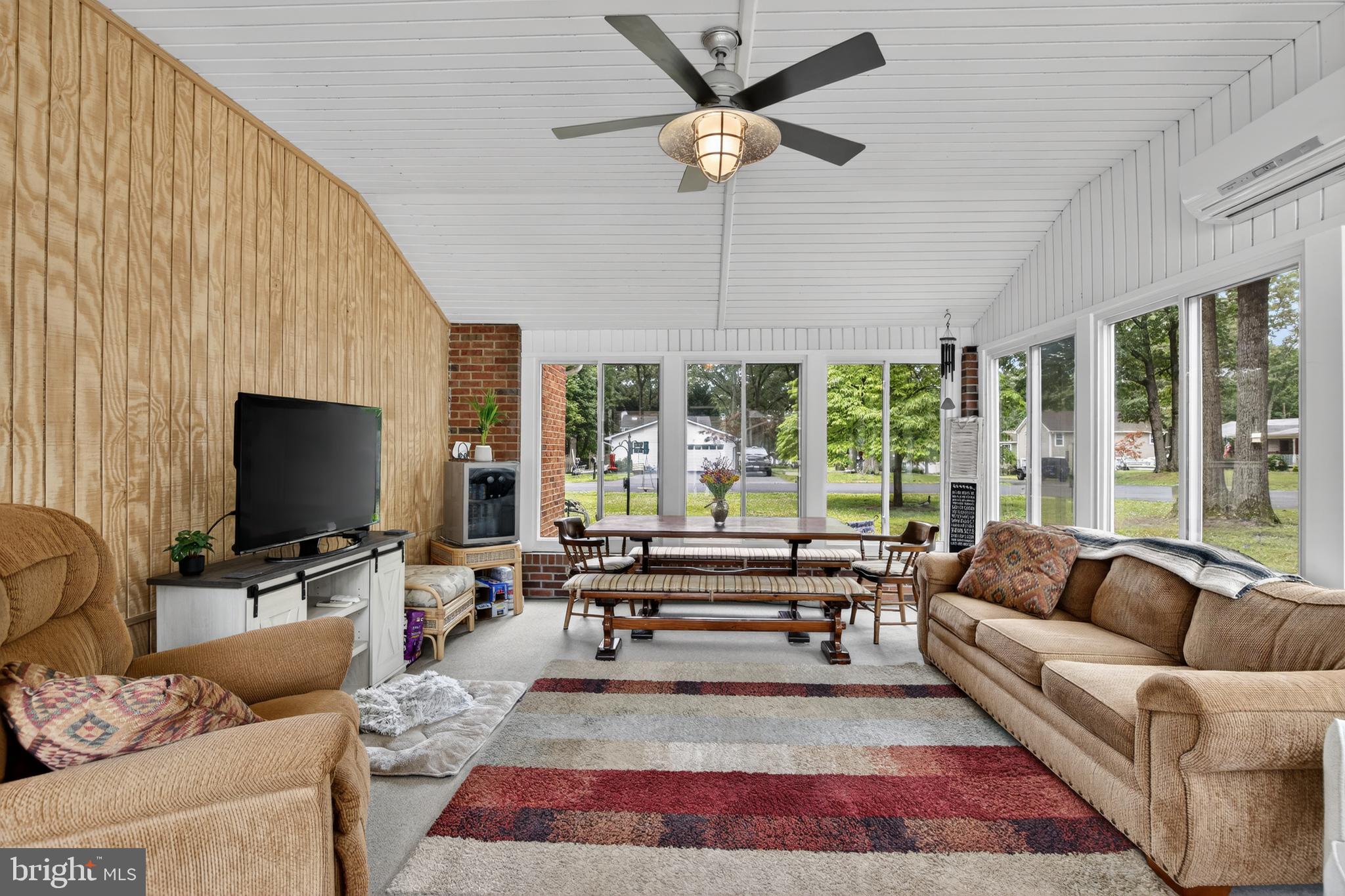 SYLVAN VIEW ON MAGOTHY - Residential