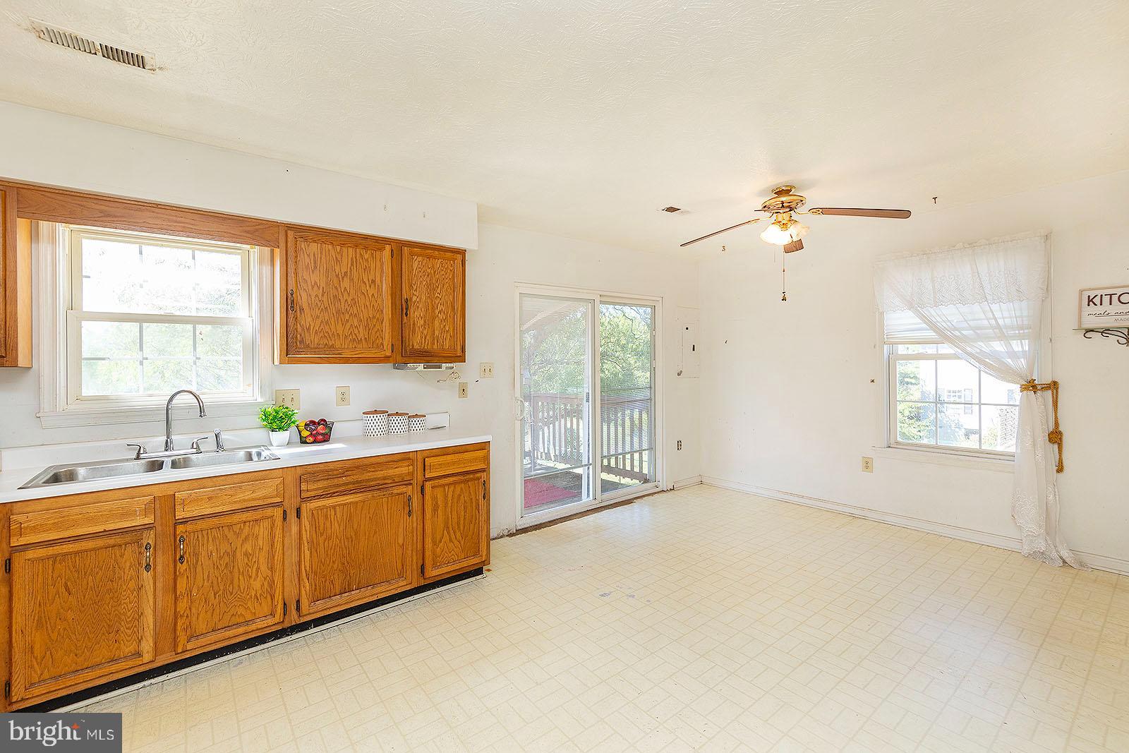 DAVIS STRASBURG - Residential