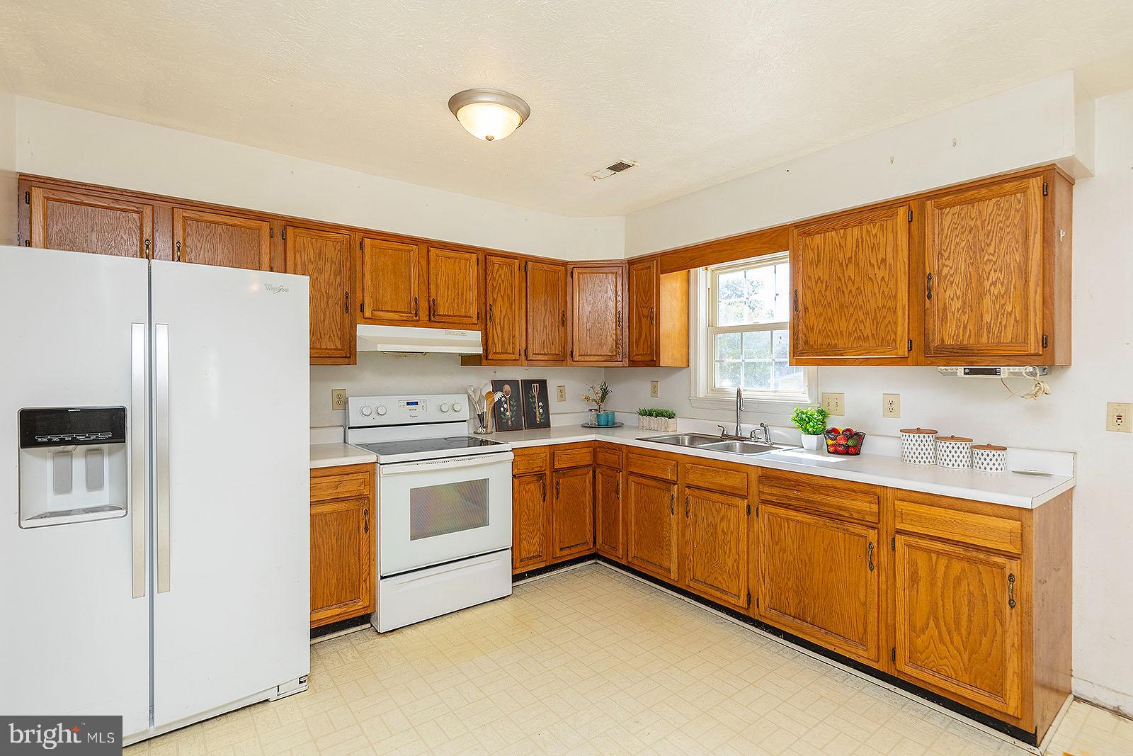 DAVIS STRASBURG - Residential