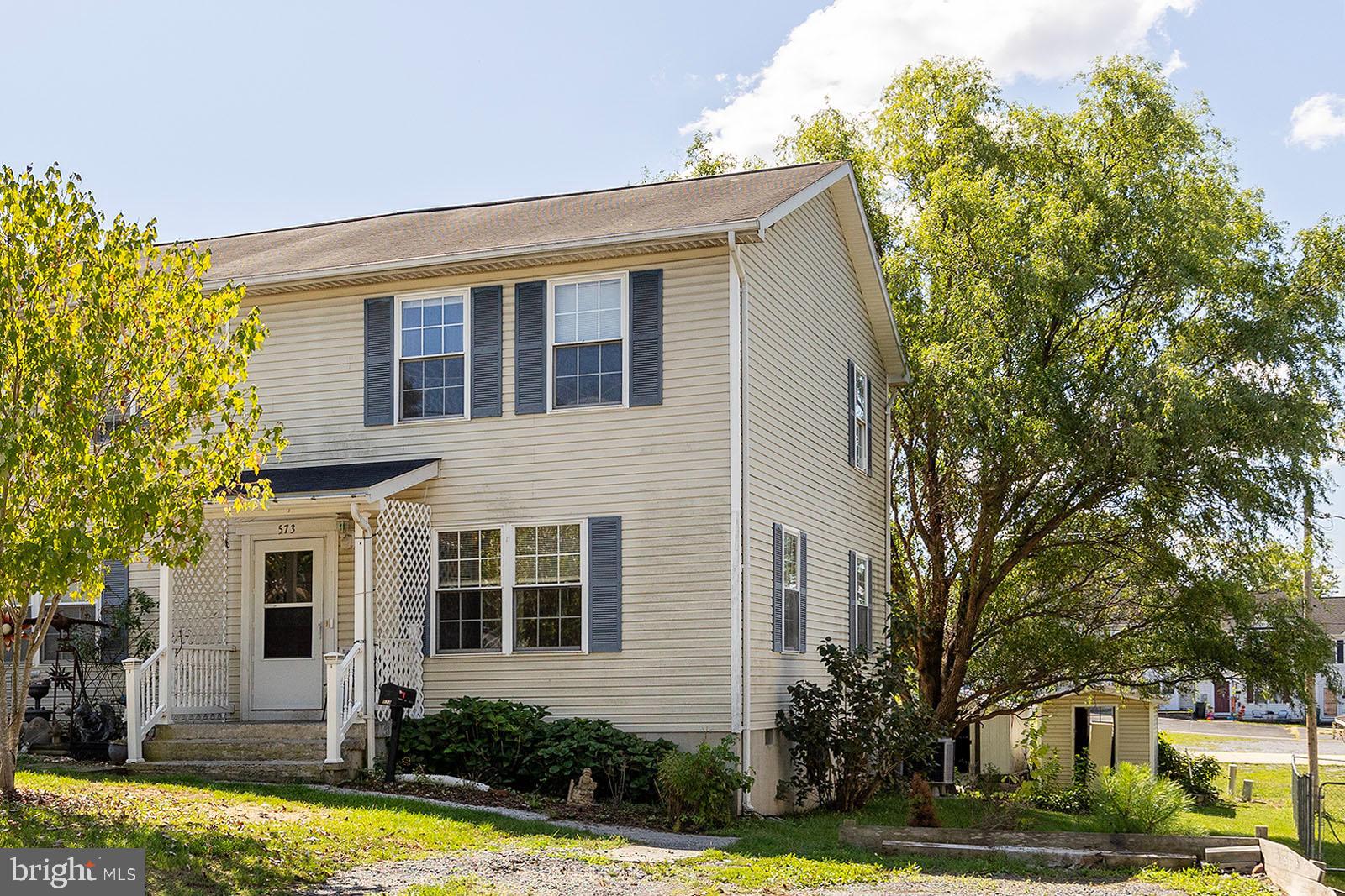 DAVIS STRASBURG - Residential