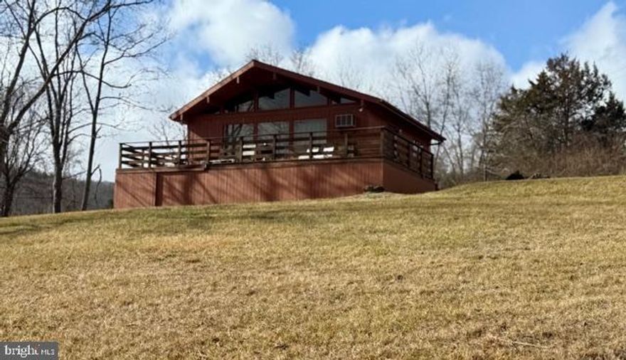 Beautiful 2 bedroom, one bath, Lindel cedar siding home. Perfect for your residence or weekend get-away. This property offers a huge deck with spectacular mountain views.
More pictures to come.