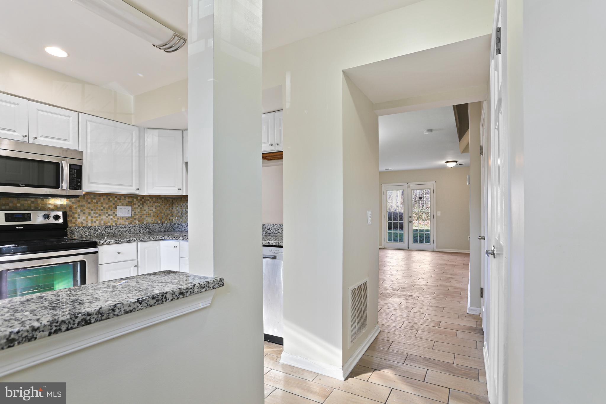 GLENSHIRE TOWNE - Residential Lease