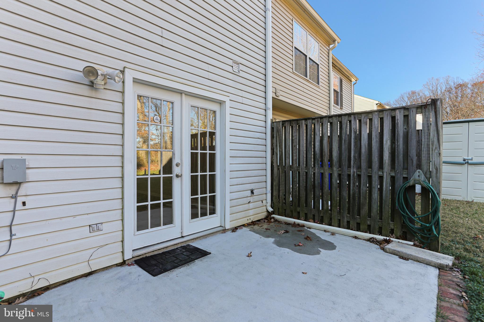 GLENSHIRE TOWNE - Residential Lease