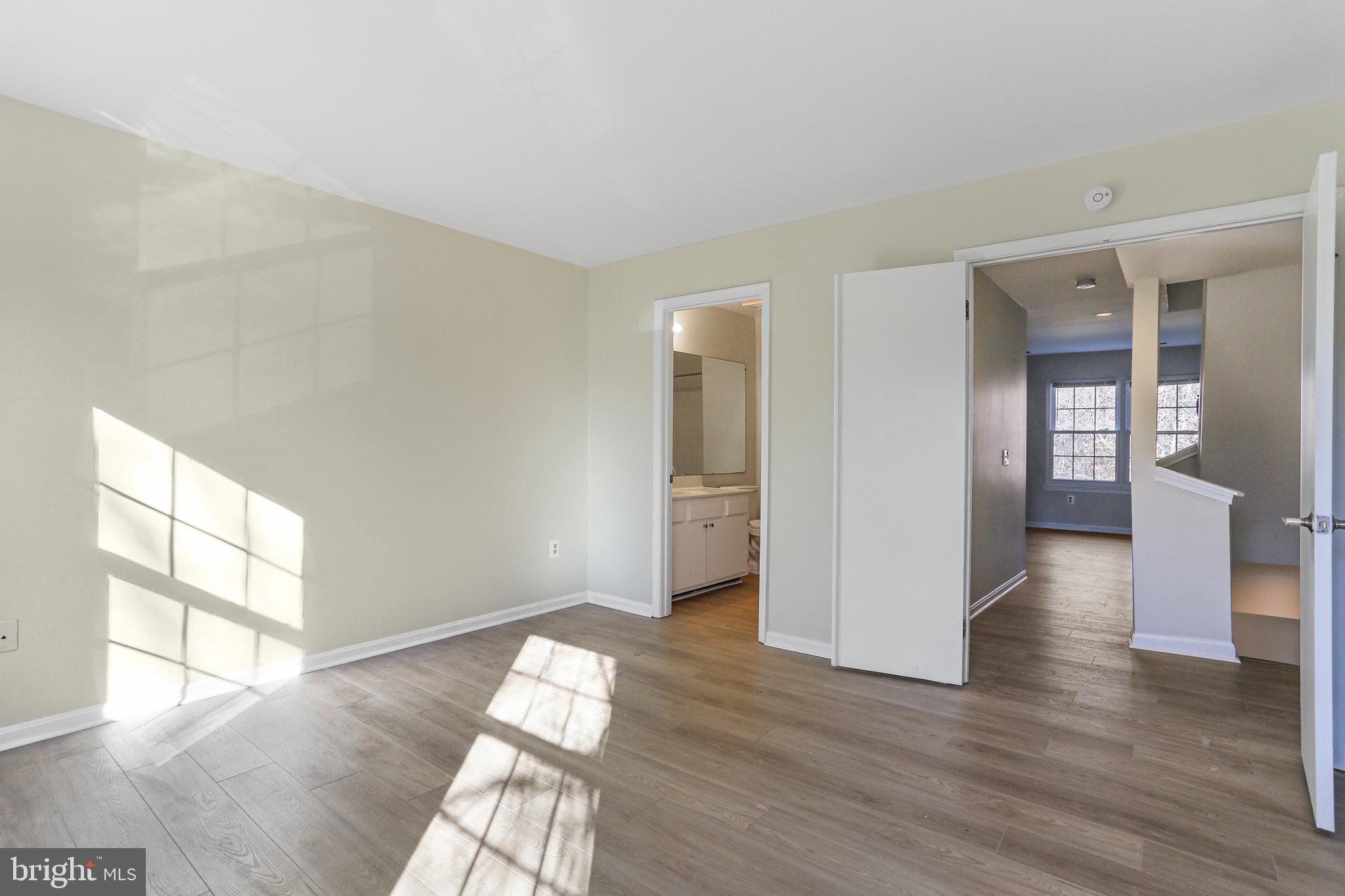 GLENSHIRE TOWNE - Residential Lease