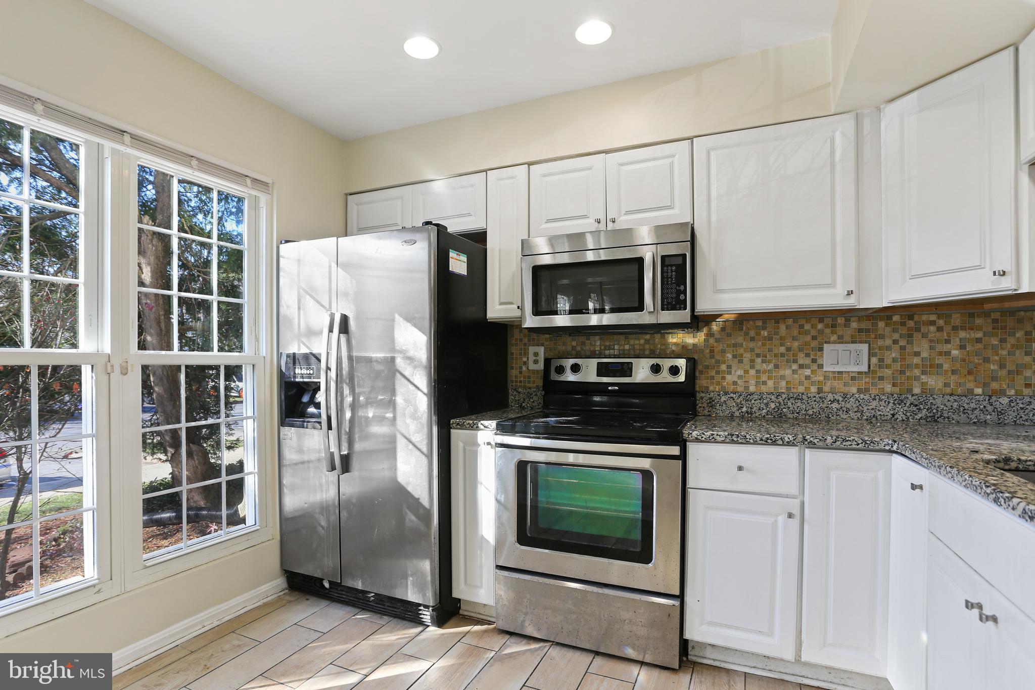 GLENSHIRE TOWNE - Residential Lease