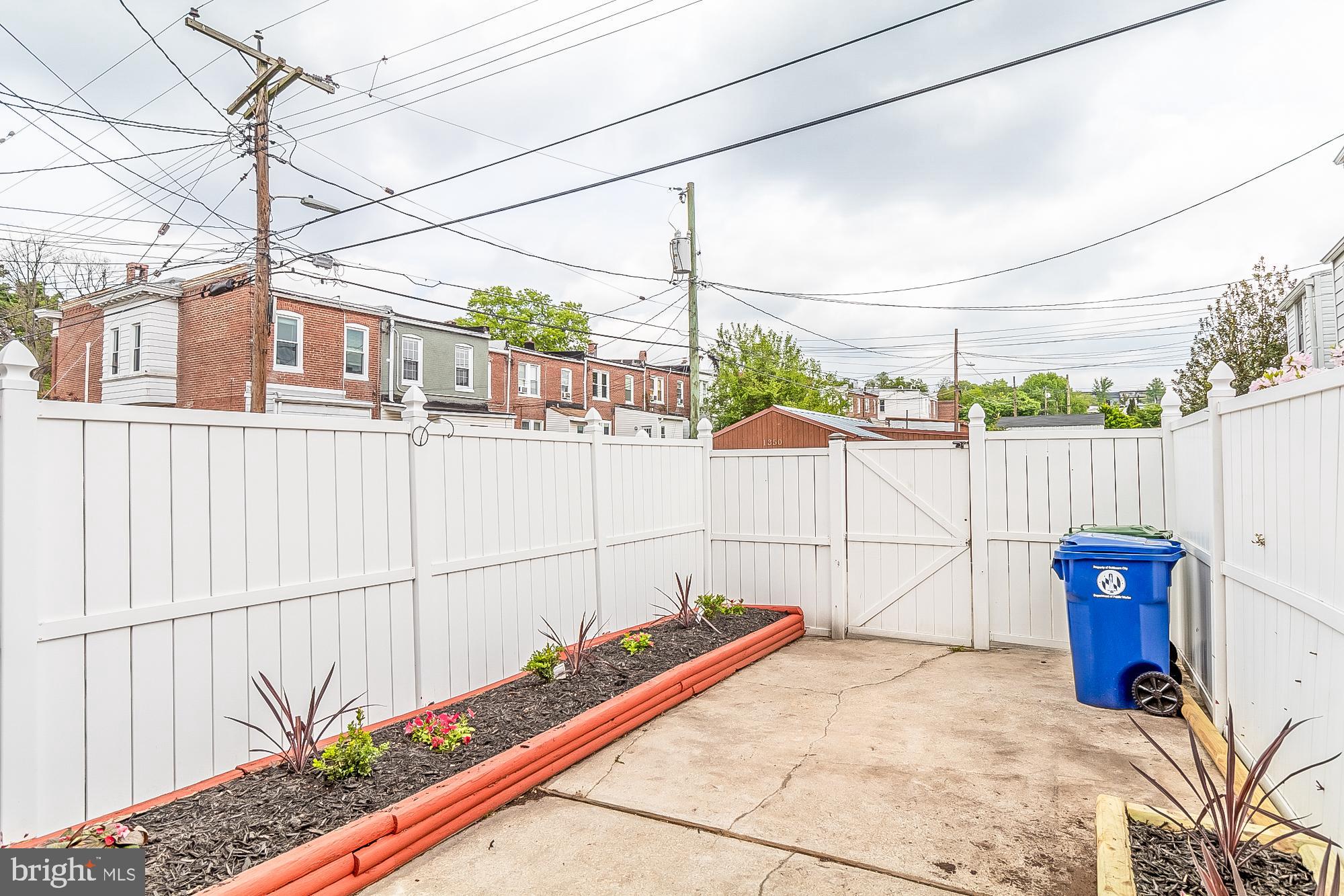 MEDFIELD - Residential