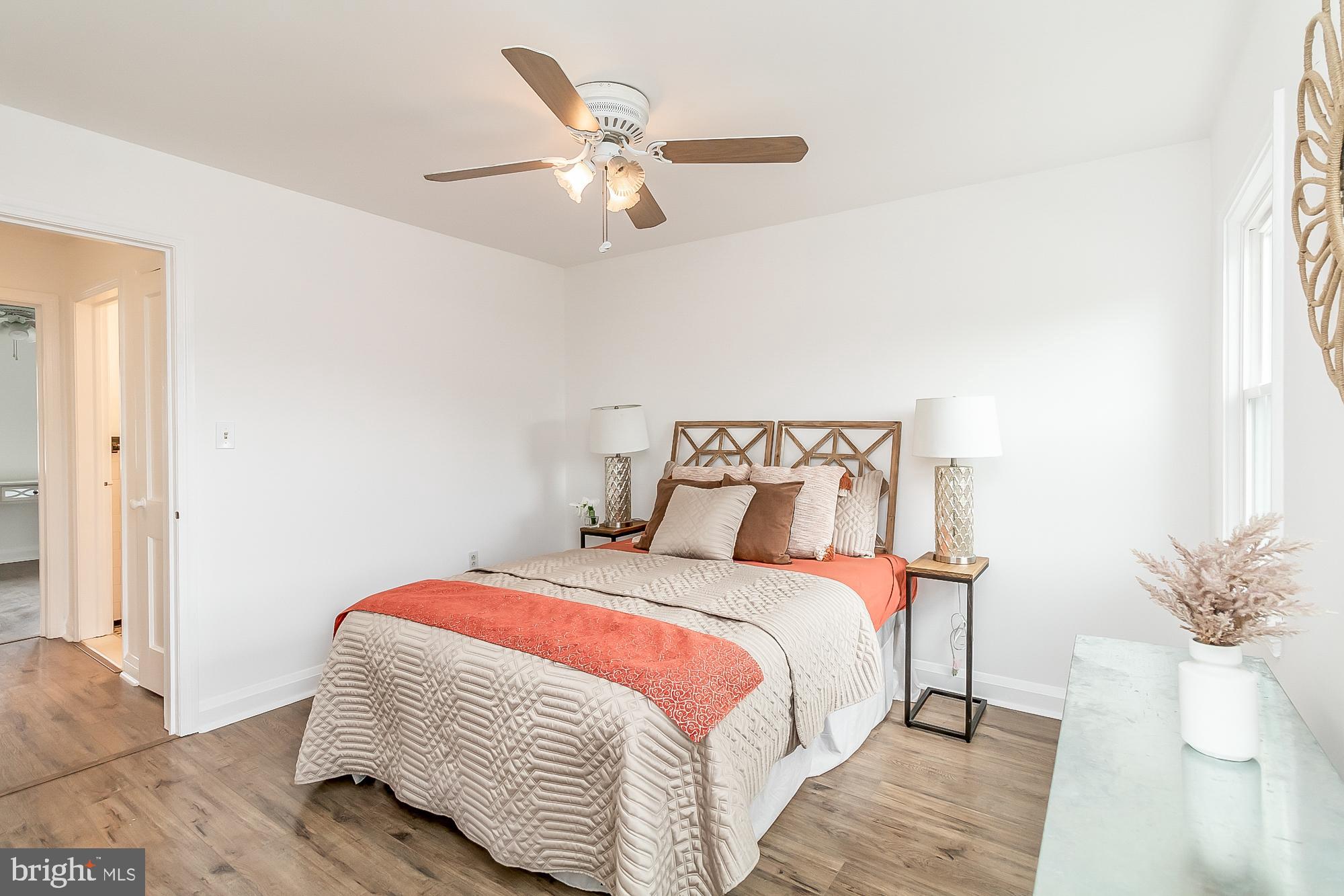 MEDFIELD - Residential