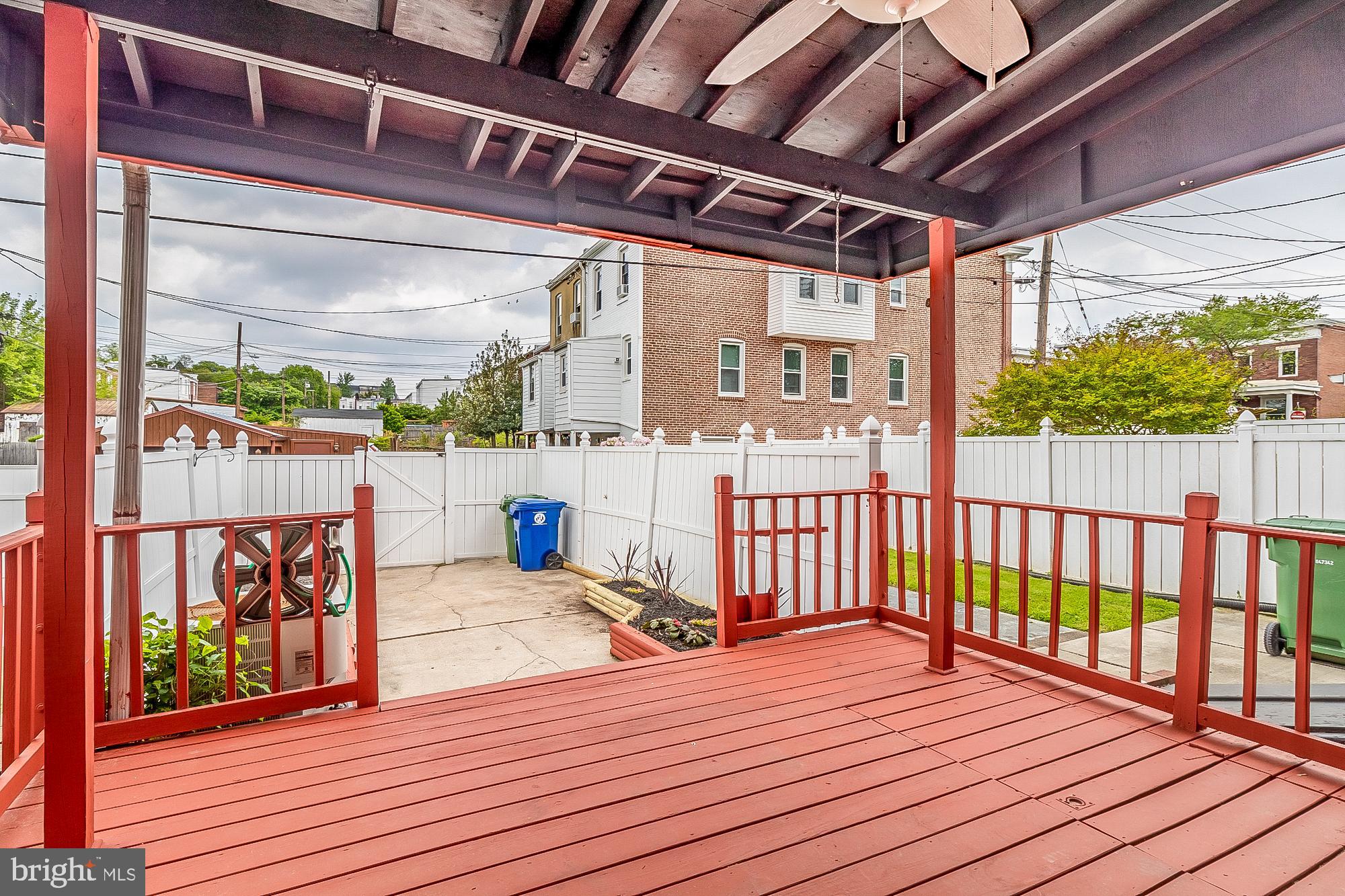 MEDFIELD - Residential